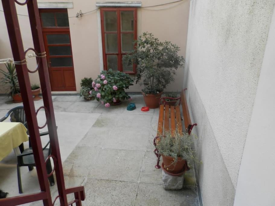 Vintage Pula Apartment Exterior foto